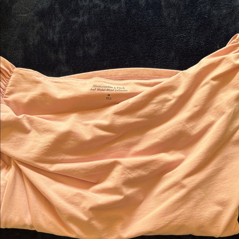 Abercrombie & Fitch pink Top - Picture 2 of 4